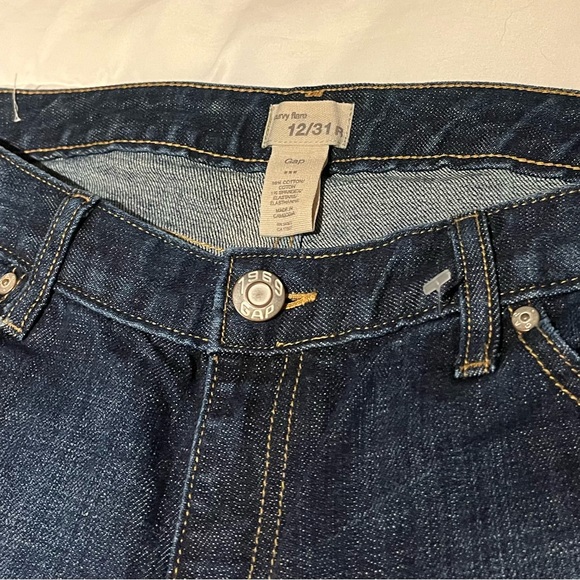 Gap Jeans (Curvy Flare)- Brand New Size 12 waist, 31 inseam - Picture 3 of 5